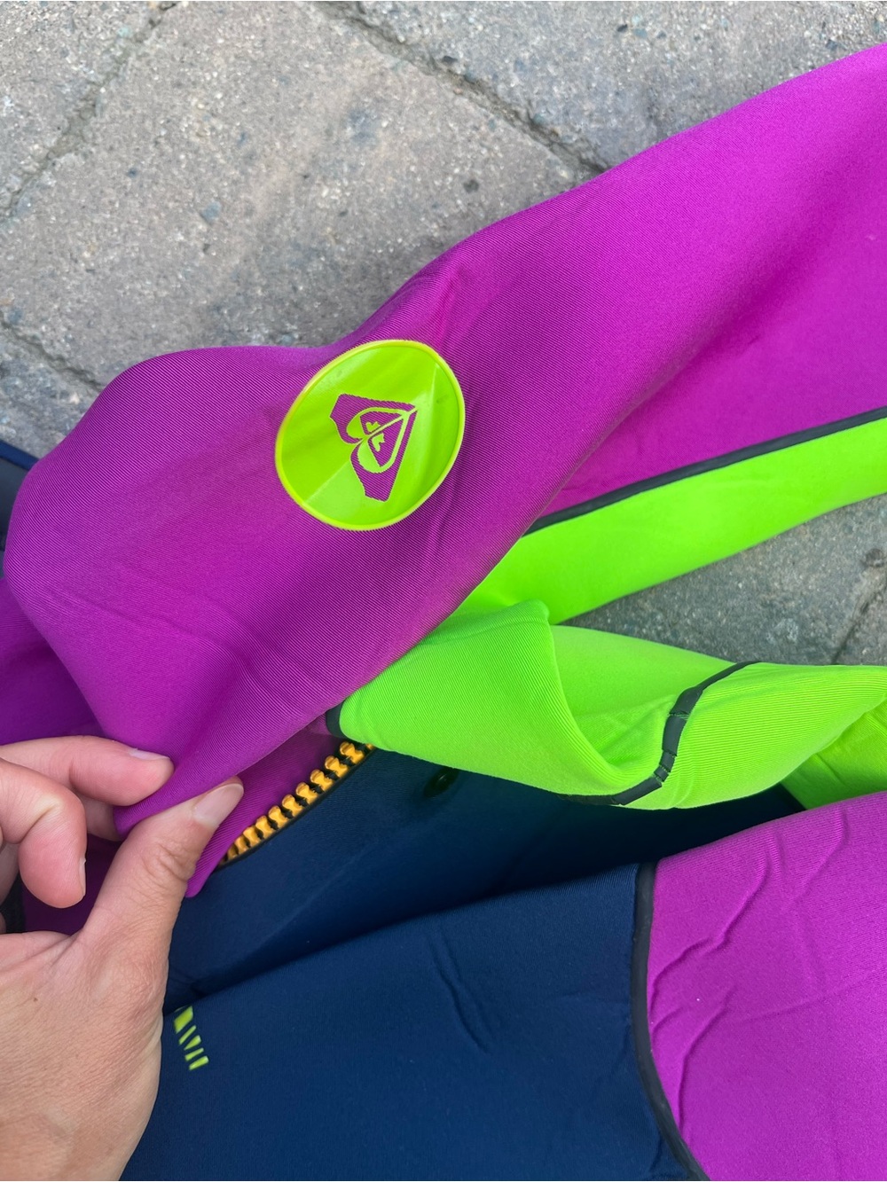Roxy women’s 3/2 chest zip Full Wetsuit - Picture 5 of 7